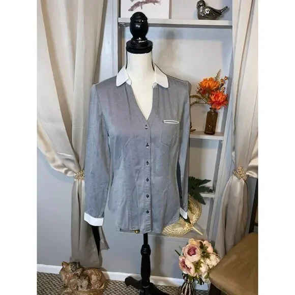 Express The Essential Shirt size Medium GUC Grey Black White Pinstripe Shirt - Picture 3 of 12